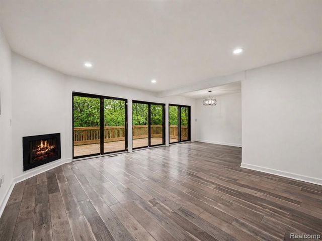 2971 Moon Lake Drive, West Bloomfield, MI 48323
