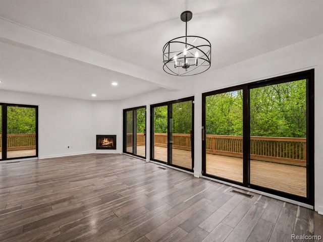 2971 Moon Lake Drive, West Bloomfield, MI 48323
