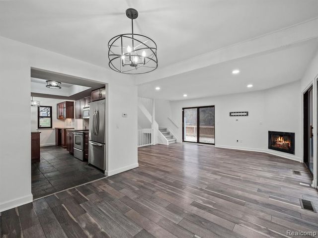 2971 Moon Lake Drive, West Bloomfield, MI 48323