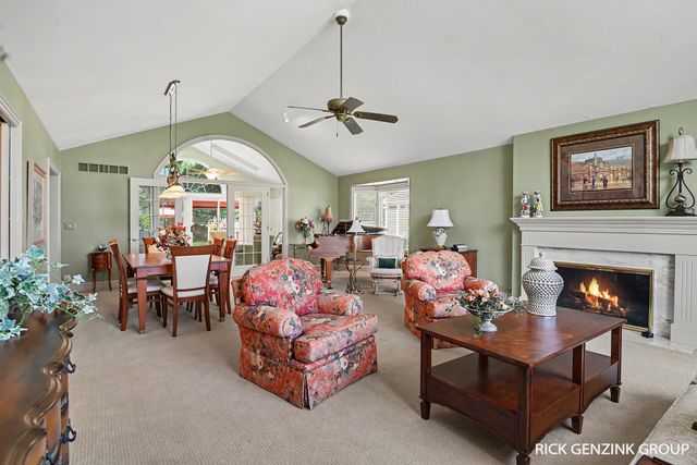 400 W 35th Street, Holland, MI 49423