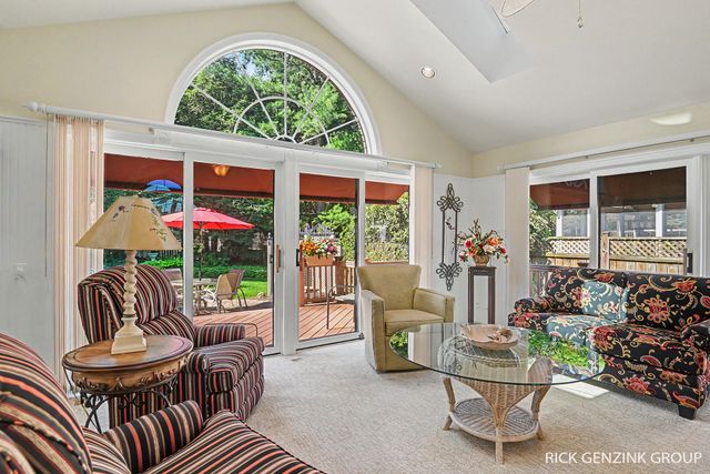 400 W 35th Street, Holland, MI 49423