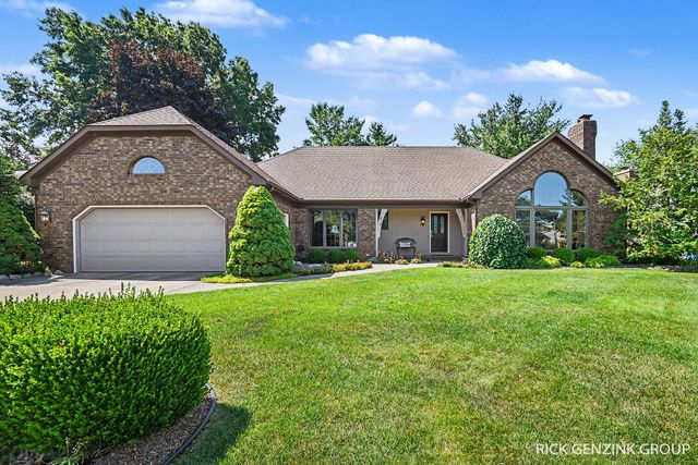 400 W 35th Street, Holland, MI 49423
