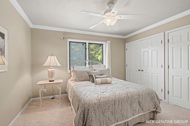 400 W 35th Street, Holland, MI 49423