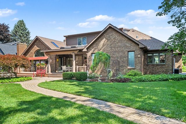 400 W 35th Street, Holland, MI 49423