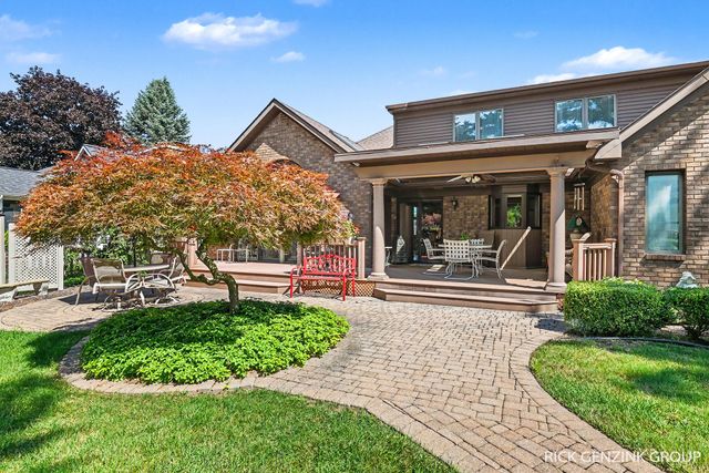 400 W 35th Street, Holland, MI 49423