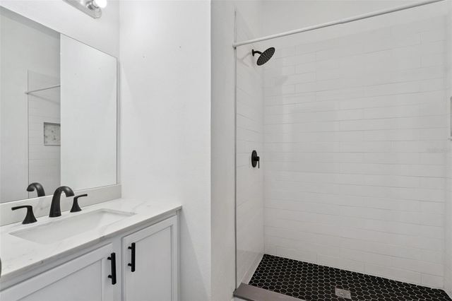 140 HIGHLAND MEADOWS STREET, Davenport, FL 33837