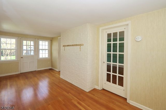 6 Manor Ave, Cranford Twp., NJ 07016