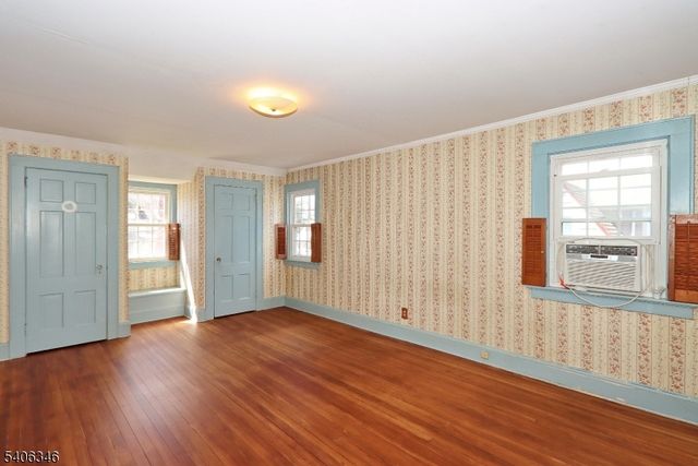 6 Manor Ave, Cranford Twp., NJ 07016