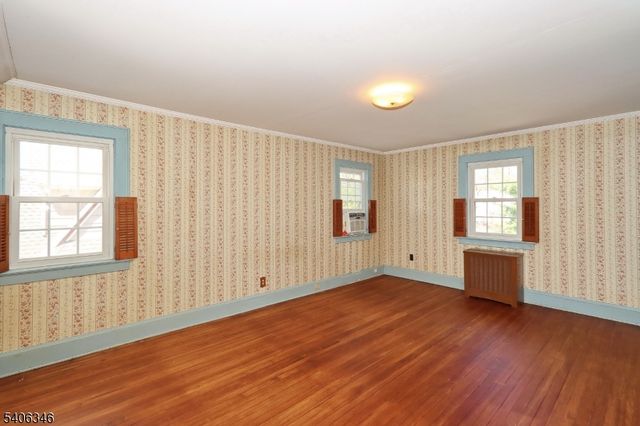 6 Manor Ave, Cranford Twp., NJ 07016