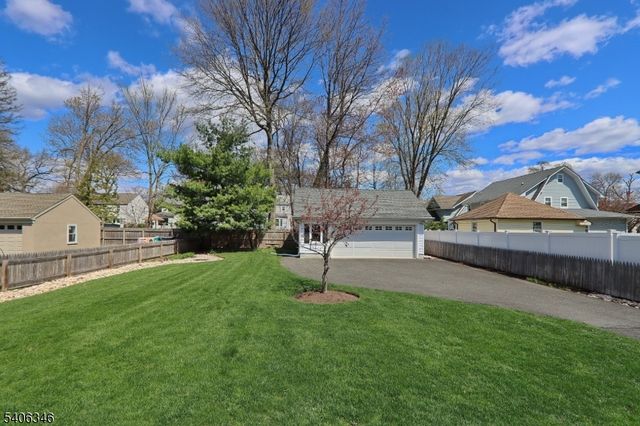 6 Manor Ave, Cranford Twp., NJ 07016