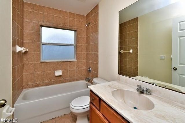 1062 Countess AVE, Lehigh Acres, FL 33974