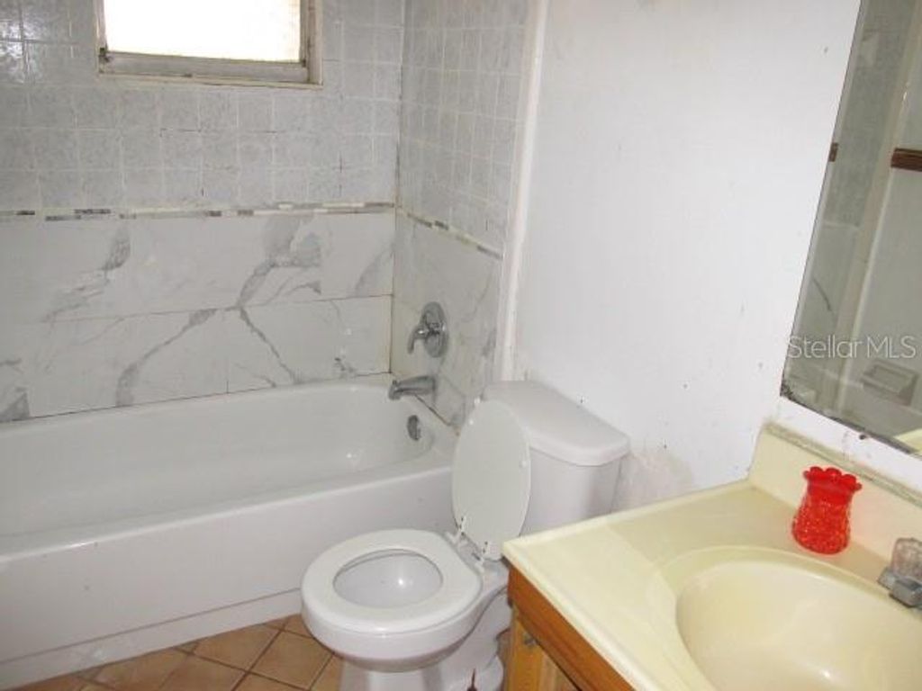 Image 9 of property listing at 7651 RIO PINAR LAKES BOULEVARD, Orlando, FL 32822