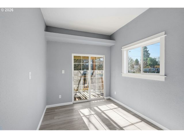 6023 N AMHERST St, Portland, OR 97203