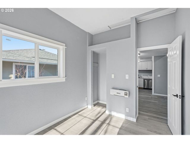 6023 N AMHERST St, Portland, OR 97203