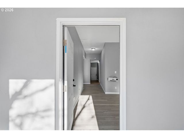 6023 N AMHERST St, Portland, OR 97203