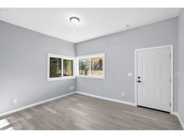 6023 N AMHERST St, Portland, OR 97203