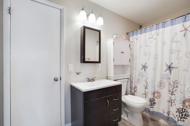 6203 Chelsea Cove N, Hopewell Junction, NY 12533