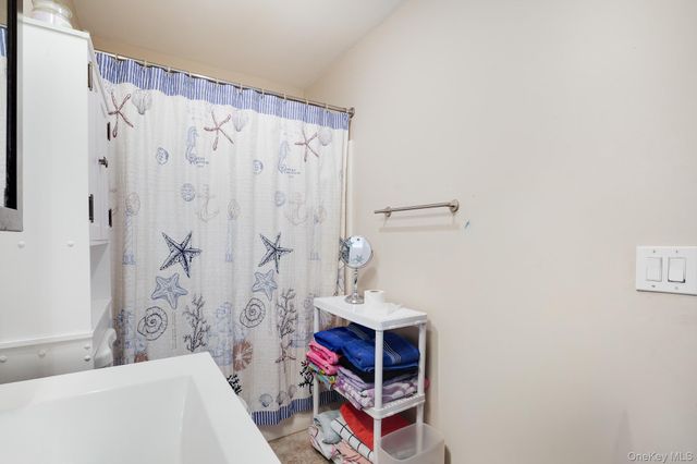 6203 Chelsea Cove N, Hopewell Junction, NY 12533