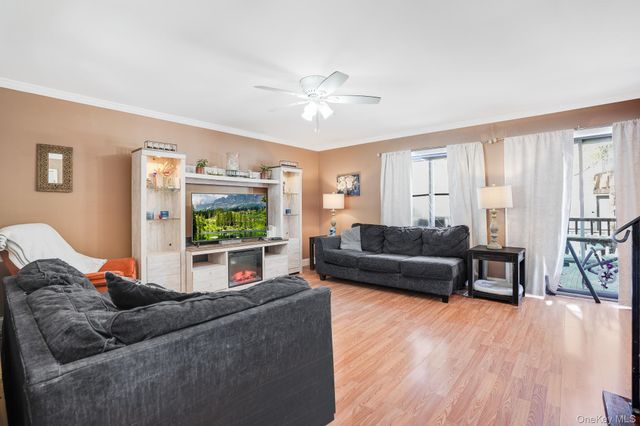 6203 Chelsea Cove N, Hopewell Junction, NY 12533