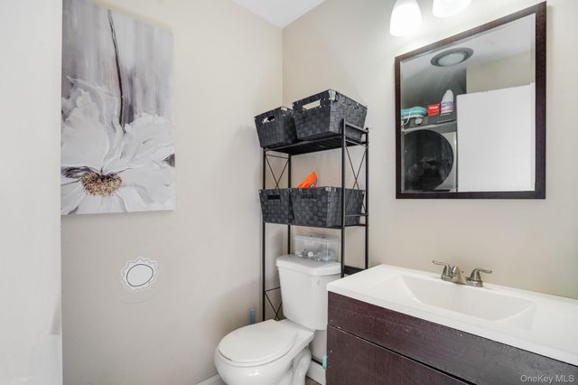 6203 Chelsea Cove N, Hopewell Junction, NY 12533