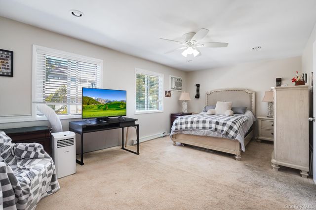 6203 Chelsea Cove N, Hopewell Junction, NY 12533