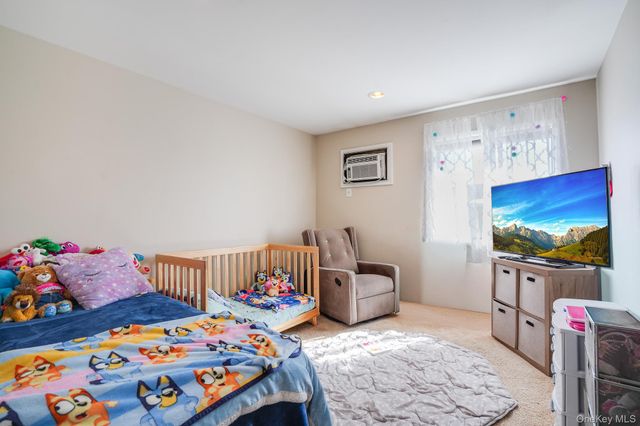 6203 Chelsea Cove N, Hopewell Junction, NY 12533