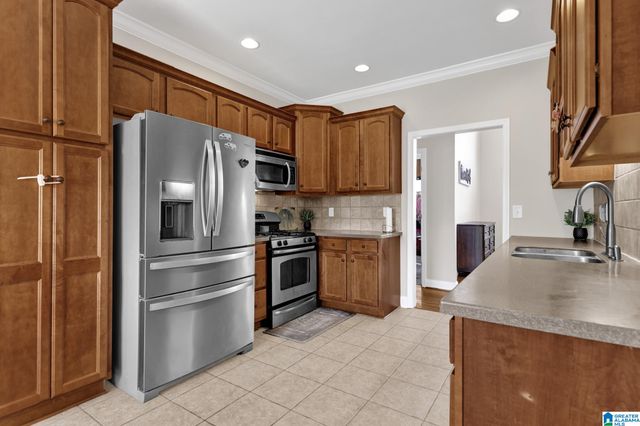 7358 CREEK TRACE BOULEVARD, Bessemer, AL 35022