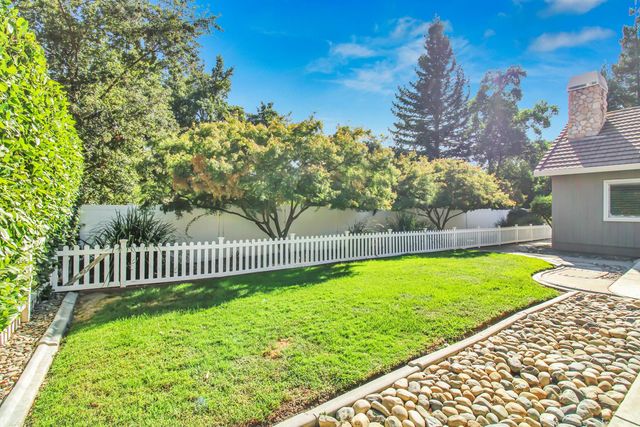 11000 Mallard Ct, Oakdale, CA 95361