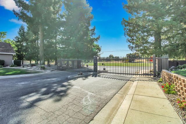 11000 Mallard Ct, Oakdale, CA 95361
