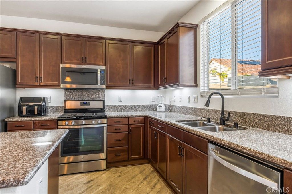 34700 Portarosa Street, Winchester, CA 92596 — photo 4