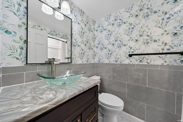 1411 N WABASH Avenue, Marion, IN 46952