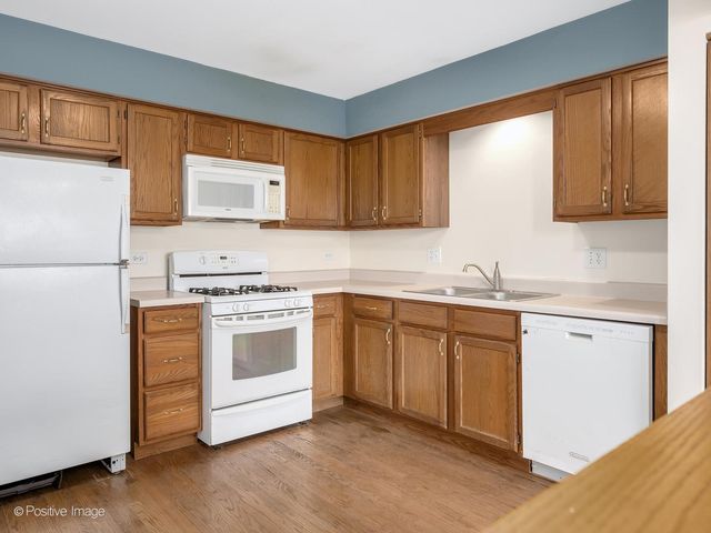 30W003 WILLOW Court 003, Warrenville, IL 60555