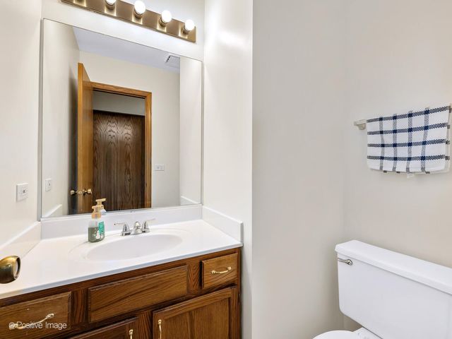 30W003 WILLOW Court 003, Warrenville, IL 60555