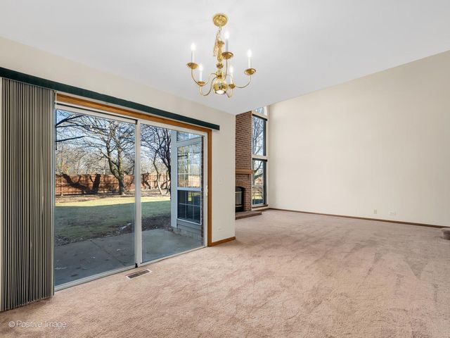 30W003 WILLOW Court 003, Warrenville, IL 60555