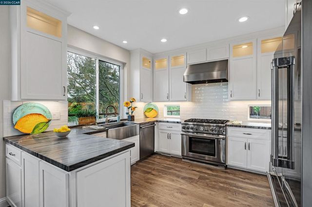 11205 11205 Creekside Ct, Dublin, CA 94568