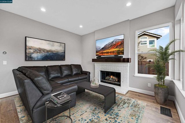 11205 11205 Creekside Ct, Dublin, CA 94568