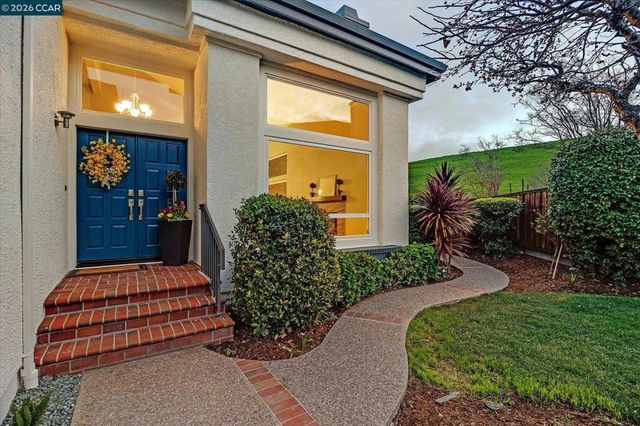 11205 11205 Creekside Ct, Dublin, CA 94568