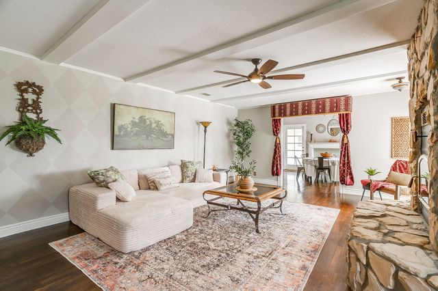 211 Silver Acres Road, Azle, TX 76020