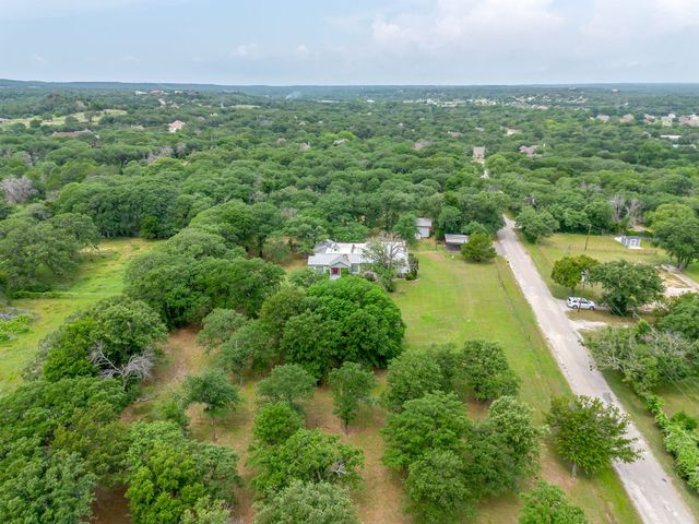 211 Silver Acres Road, Azle, TX 76020