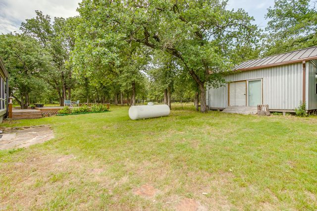 211 Silver Acres Road, Azle, TX 76020