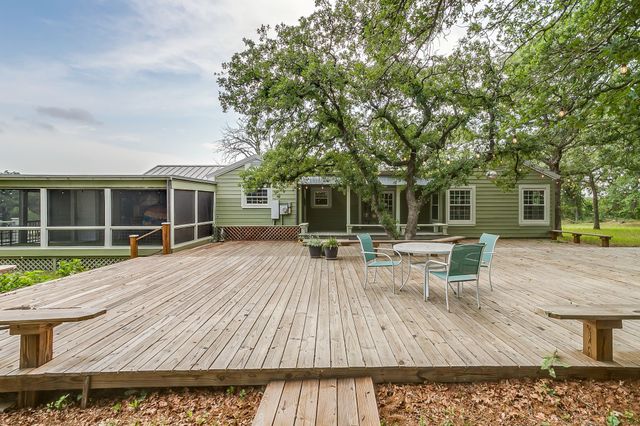 211 Silver Acres Road, Azle, TX 76020