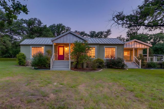 211 Silver Acres Road, Azle, TX 76020