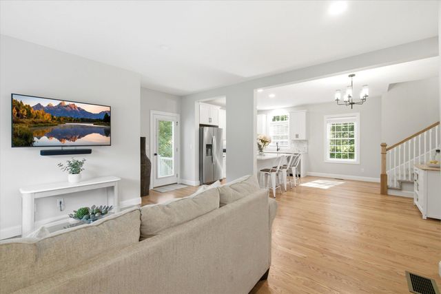 57 Hardy Road, Londonderry, NH 03053