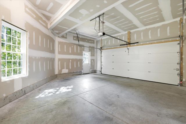 57 Hardy Road, Londonderry, NH 03053