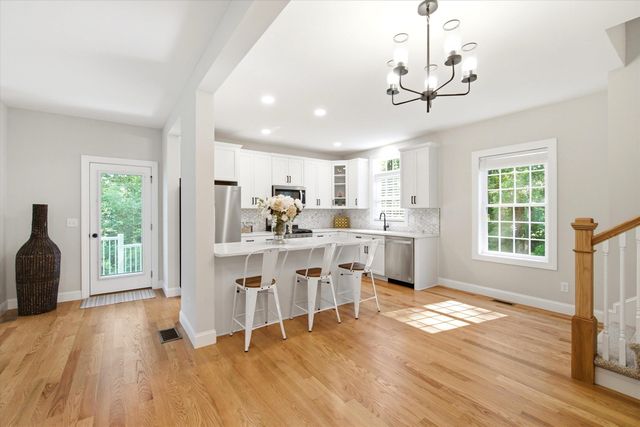 57 Hardy Road, Londonderry, NH 03053