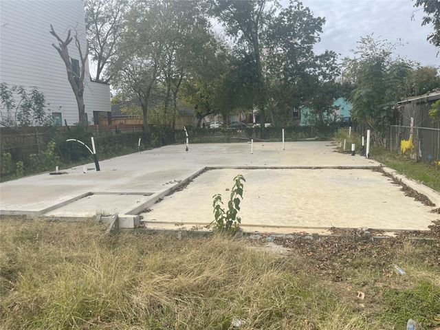 3343 Bataan Street, Dallas, TX 75212