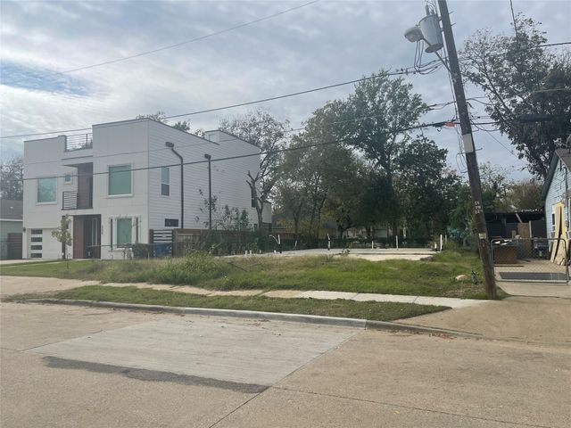 3343 Bataan Street, Dallas, TX 75212