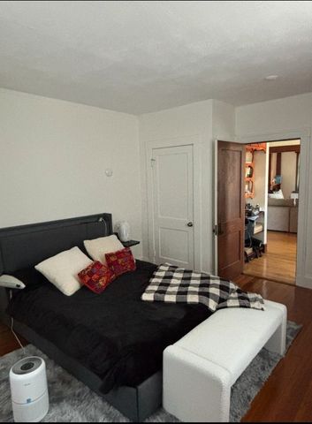 135 Prospect St 1, Waltham, MA 02453