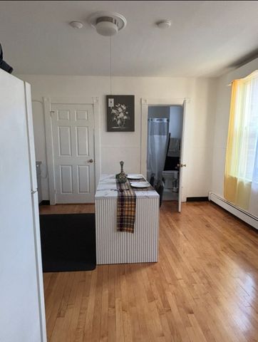 135 Prospect St 1, Waltham, MA 02453