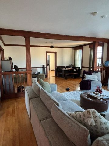 135 Prospect St 1, Waltham, MA 02453